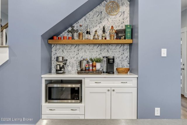 253 Moutardier Bay Dr, Leitchfield, KY 42754