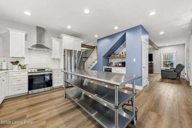 253 Moutardier Bay Dr, Leitchfield, KY 42754