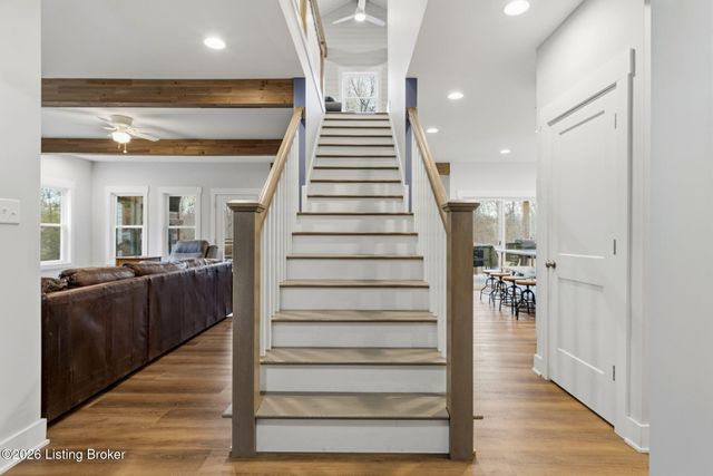 253 Moutardier Bay Dr, Leitchfield, KY 42754