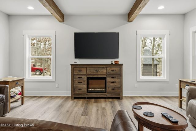 253 Moutardier Bay Dr, Leitchfield, KY 42754