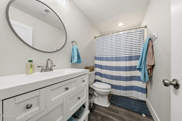 253 Moutardier Bay Dr, Leitchfield, KY 42754