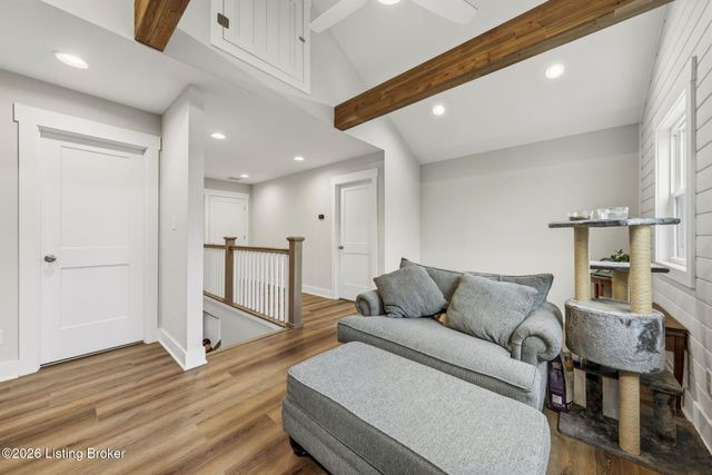 253 Moutardier Bay Dr, Leitchfield, KY 42754