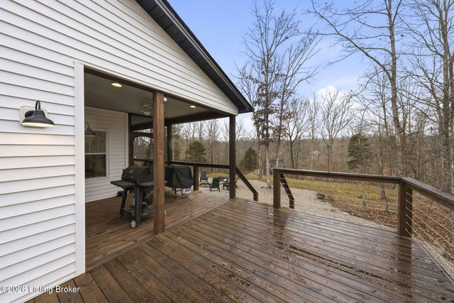 253 Moutardier Bay Dr, Leitchfield, KY 42754