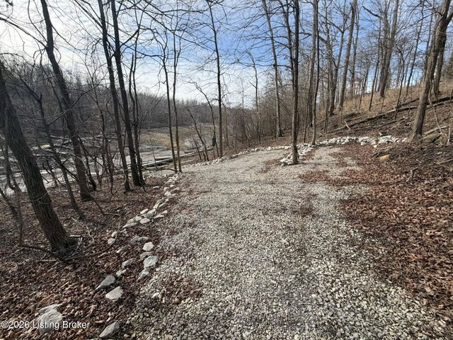 253 Moutardier Bay Dr, Leitchfield, KY 42754