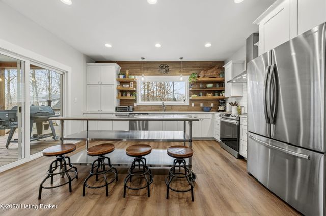 253 Moutardier Bay Dr, Leitchfield, KY 42754