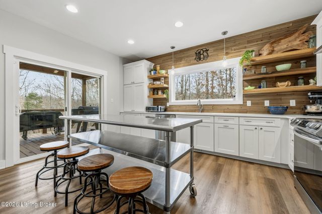 253 Moutardier Bay Dr, Leitchfield, KY 42754