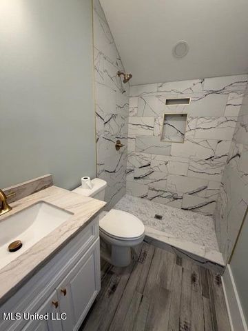 200 Farrar Lane, Waveland, MS 39576