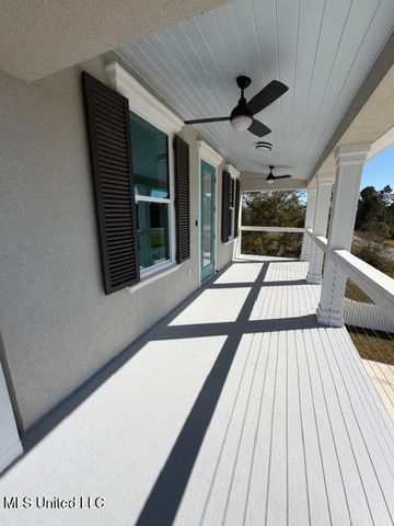 200 Farrar Lane, Waveland, MS 39576