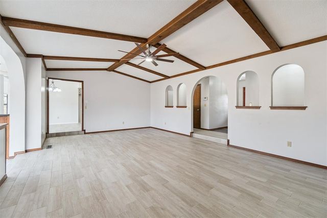 11805 Ashford Drive, Yukon, OK 73099