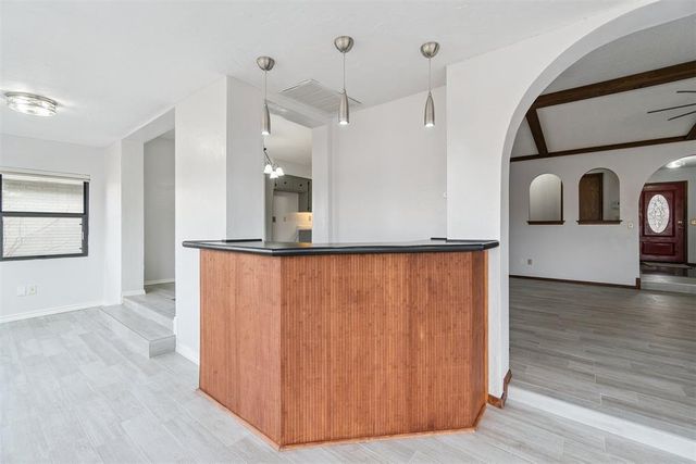 11805 Ashford Drive, Yukon, OK 73099