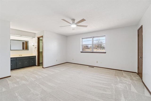 11805 Ashford Drive, Yukon, OK 73099