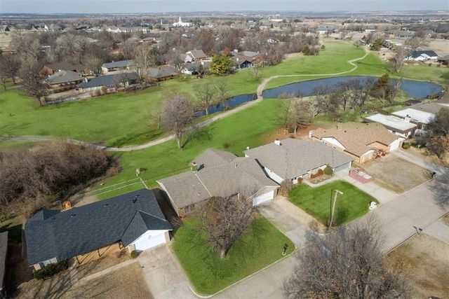 11805 Ashford Drive, Yukon, OK 73099