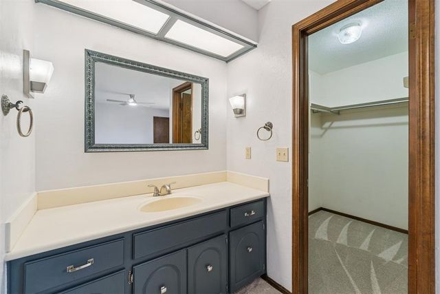 11805 Ashford Drive, Yukon, OK 73099