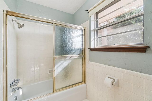 11805 Ashford Drive, Yukon, OK 73099