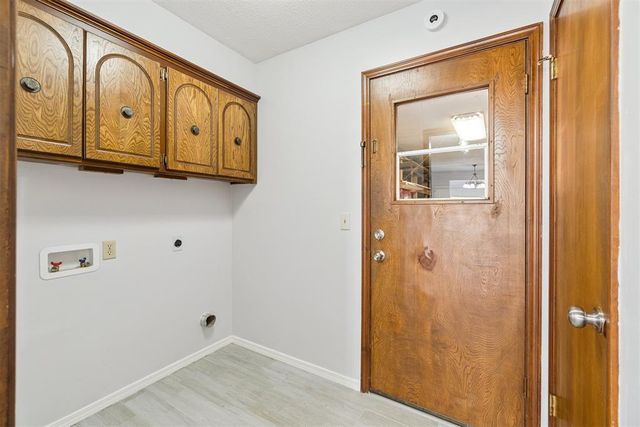 11805 Ashford Drive, Yukon, OK 73099