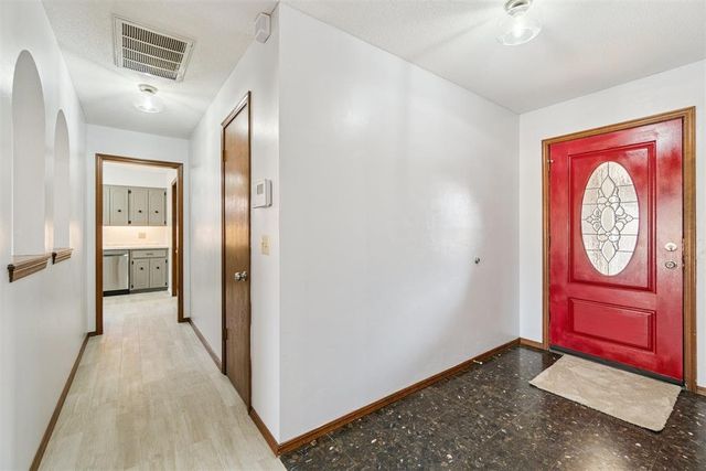 11805 Ashford Drive, Yukon, OK 73099