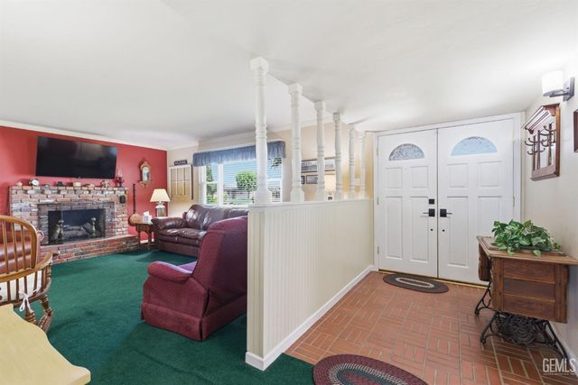 11600 Whippoorwill Lane, Bakersfield, CA 93312