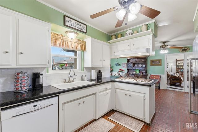11600 Whippoorwill Lane, Bakersfield, CA 93312