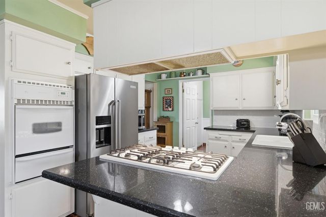 11600 Whippoorwill Lane, Bakersfield, CA 93312