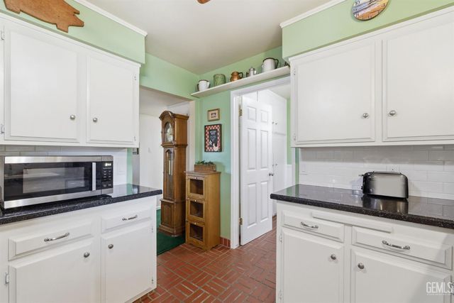 11600 Whippoorwill Lane, Bakersfield, CA 93312