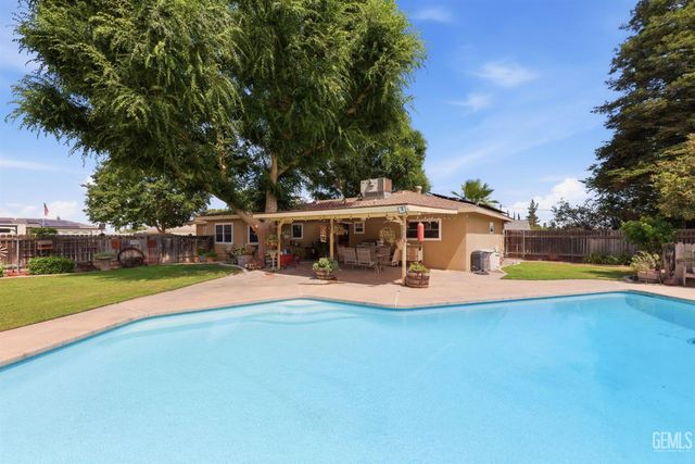 11600 Whippoorwill Lane, Bakersfield, CA 93312