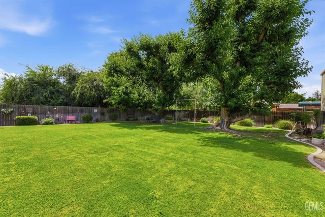 11600 Whippoorwill Lane, Bakersfield, CA 93312