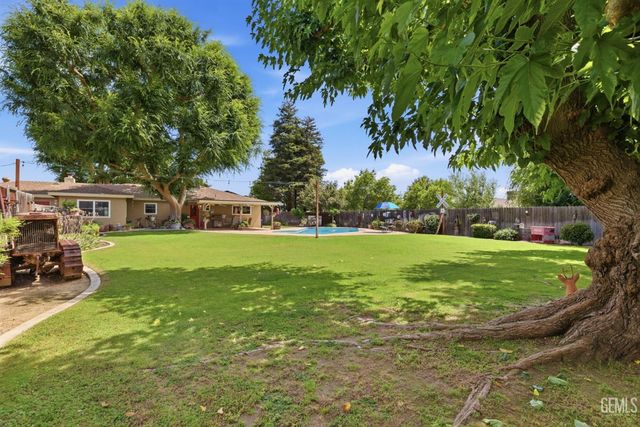 11600 Whippoorwill Lane, Bakersfield, CA 93312