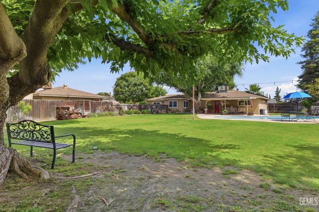 11600 Whippoorwill Lane, Bakersfield, CA 93312