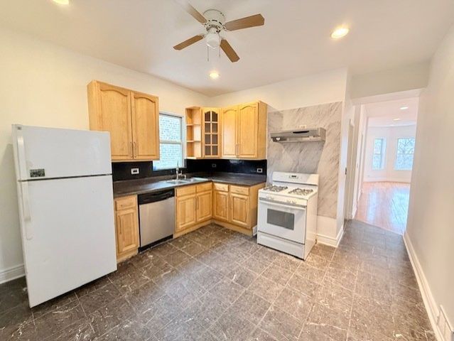 4307 W Kamerling Street 2, Chicago, IL 60651