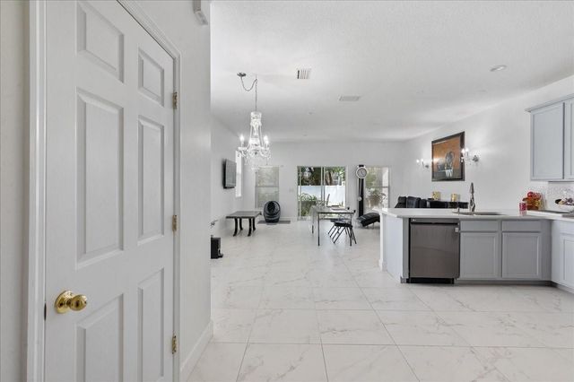 4445 AMBERLY OAKS COURT, Tampa, FL 33614