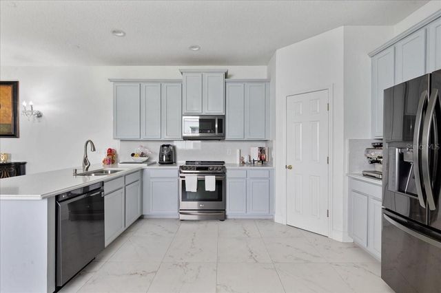 4445 AMBERLY OAKS COURT, Tampa, FL 33614