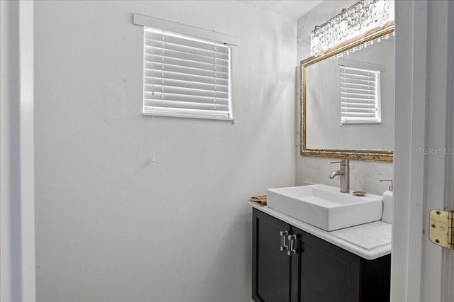 4445 AMBERLY OAKS COURT, Tampa, FL 33614