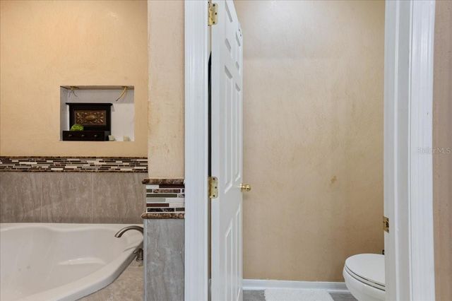 4445 AMBERLY OAKS COURT, Tampa, FL 33614