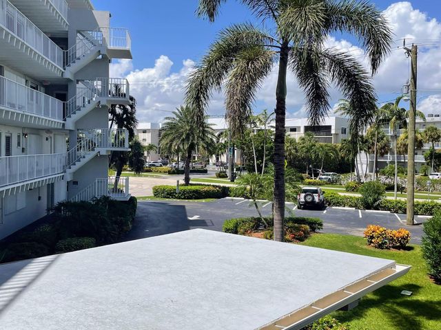 3500 S OCEAN Boulevard 211, South Palm Beach, FL 33480