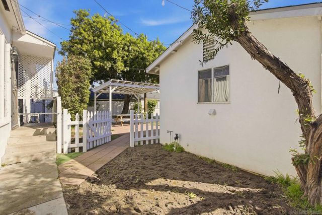 4636 40 Cherokee Ave, San Diego, CA 92116