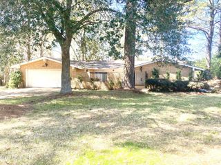 109 Swan Lake Drive, Jackson, MS 39212