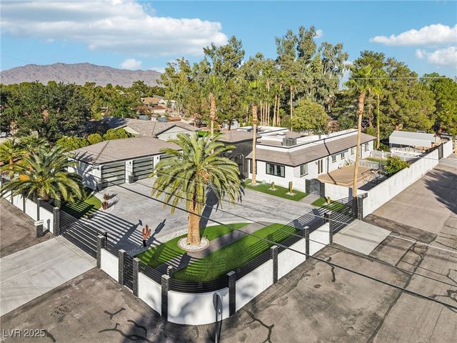 5001 North Cimarron Road, Las Vegas, NV 89149