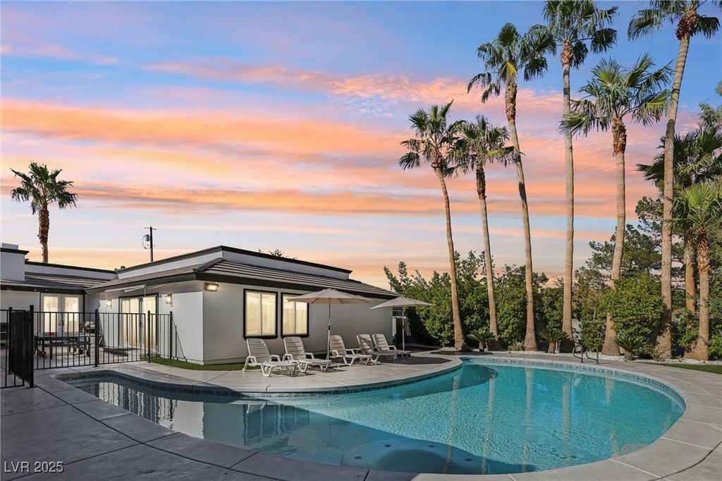 5001 North Cimarron Road, Las Vegas, NV 89149