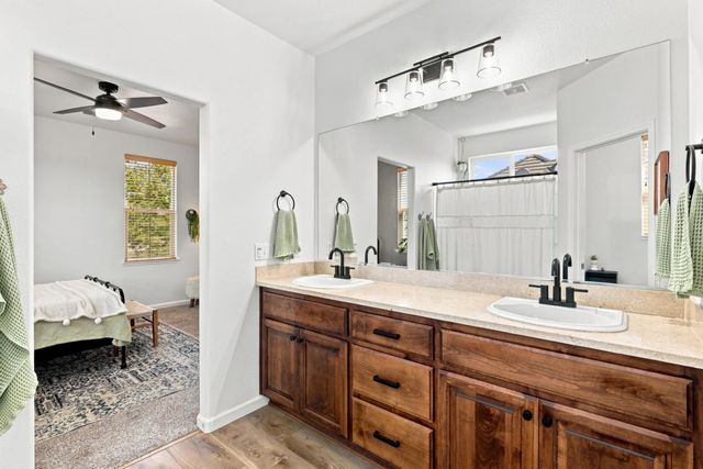 8843 Adur Rd, Elk Grove, CA 95624