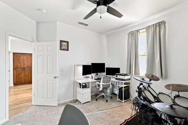 8843 Adur Rd, Elk Grove, CA 95624