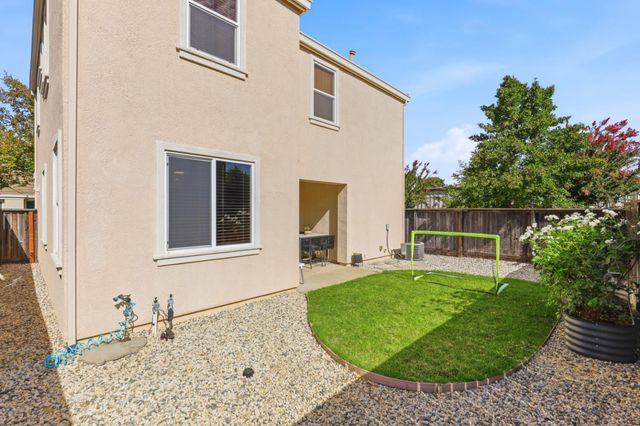 8843 Adur Rd, Elk Grove, CA 95624