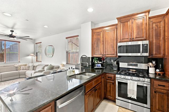 8843 Adur Rd, Elk Grove, CA 95624