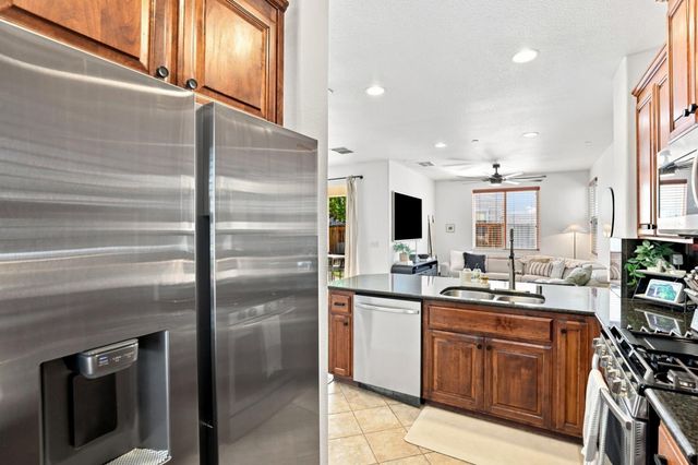8843 Adur Rd, Elk Grove, CA 95624