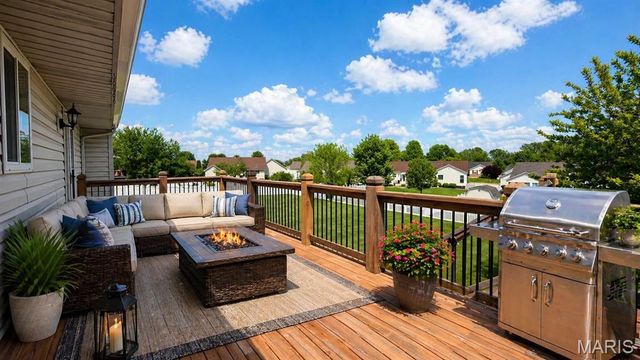8 Meramec Shores Court, O'fallon, MO 63366