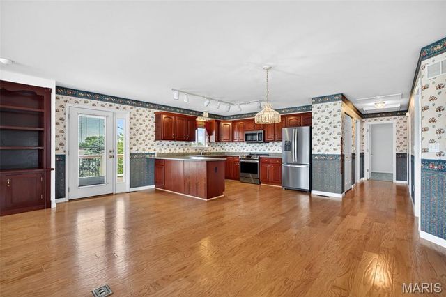 8 Meramec Shores Court, O'fallon, MO 63366