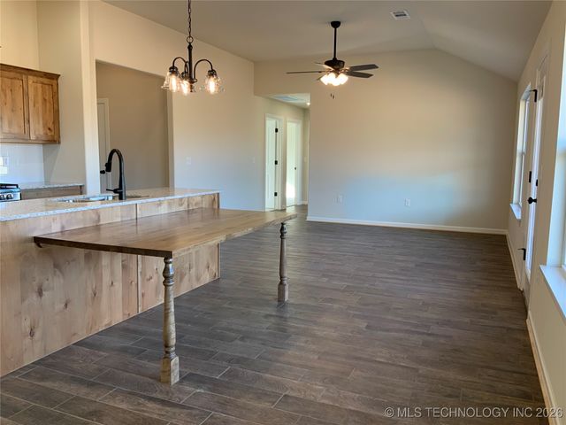 412 NW 7th Street, Wagoner, OK 74467