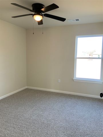 412 NW 7th Street, Wagoner, OK 74467