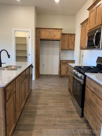 412 NW 7th Street, Wagoner, OK 74467