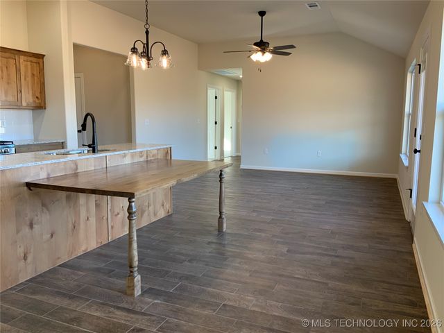 412 NW 7th Street, Wagoner, OK 74467