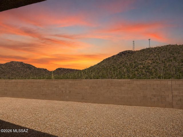 10188 N Desert Tea Drive, Marana, AZ 85653